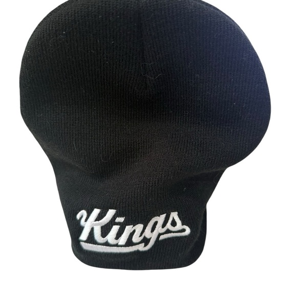 Carhartt One Size Black Knit  Beanie Stocking  Cap 100% Acrylic With Kings NWT - Picture 2 of 3